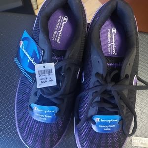 Champion Women's Size 5